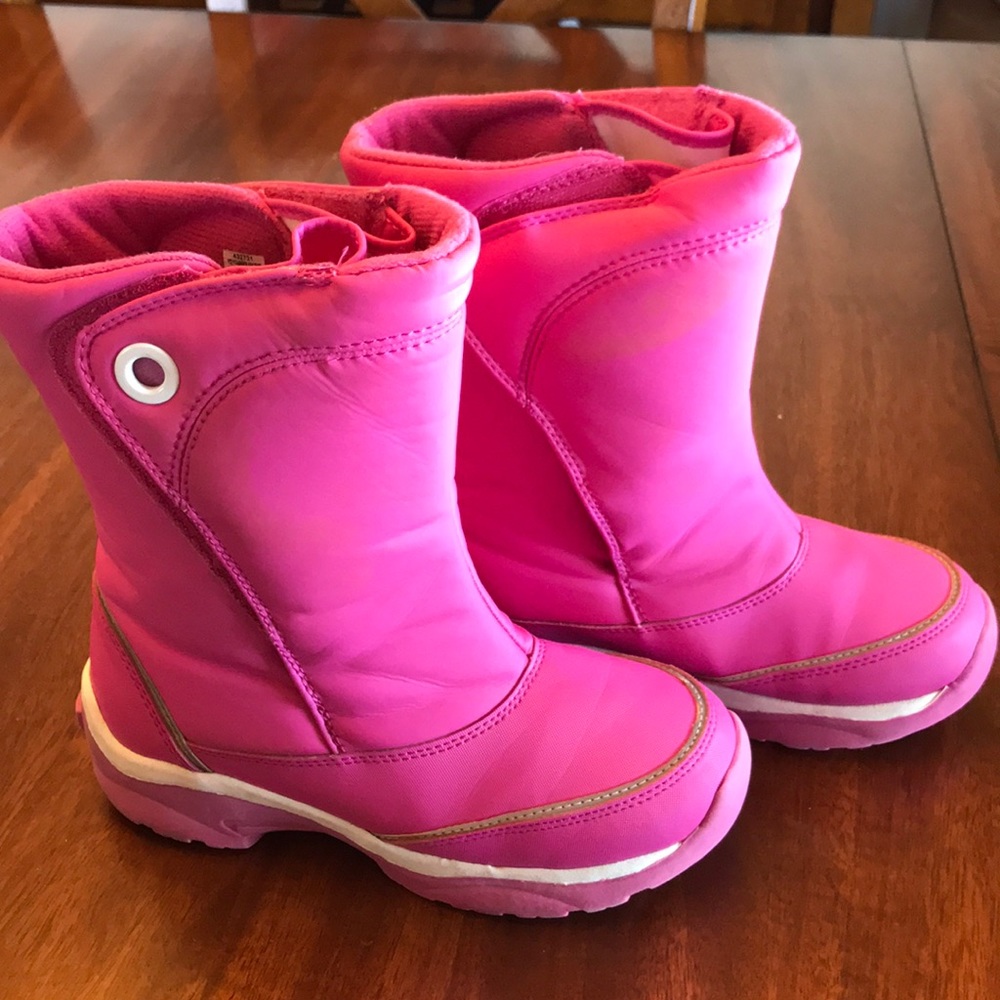 Land’End kids snow boots!  ❄️❄️